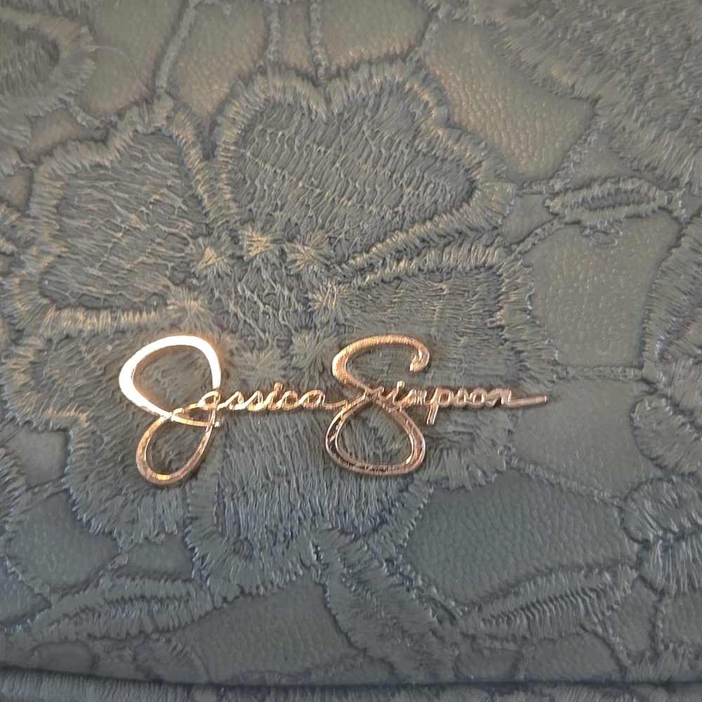 Jessica Simpson Olive Green Floral Embossed Crossbody Purse NWOT - Picture 2 of 6